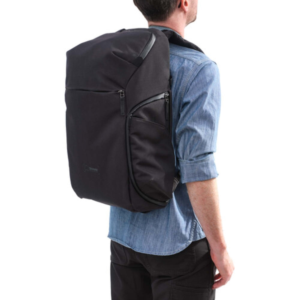 Shimoda Designs Urban Explore Backpack | Anthracite, 30L