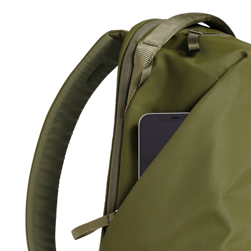 Urth Arkose 20L Backpack with Camera Insert | Green