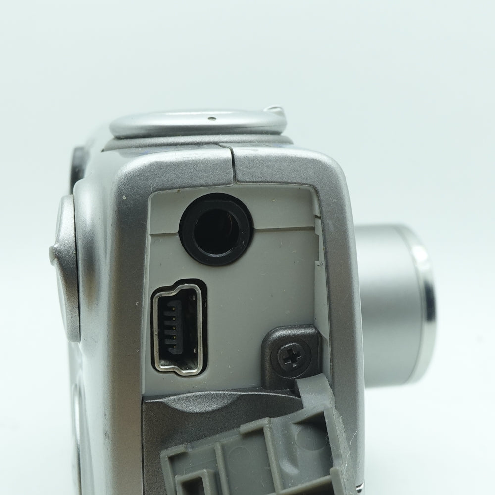 Used Canon Powershot SD500 | Silver | U8