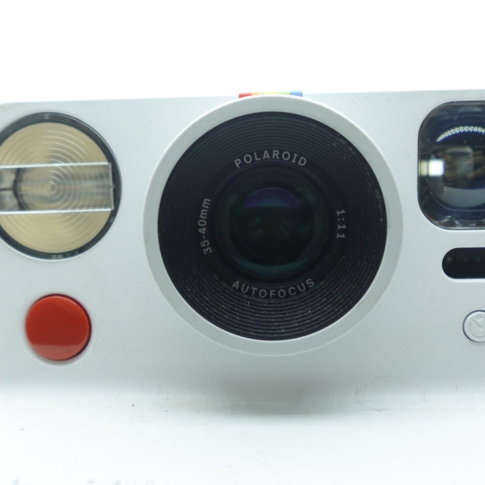 Used Polaroid Now | White | U8