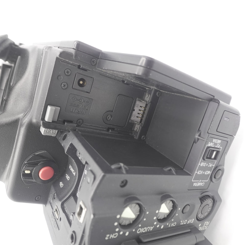 Used Panasonic AG-HVX200P P2 | Mini-DV | U8