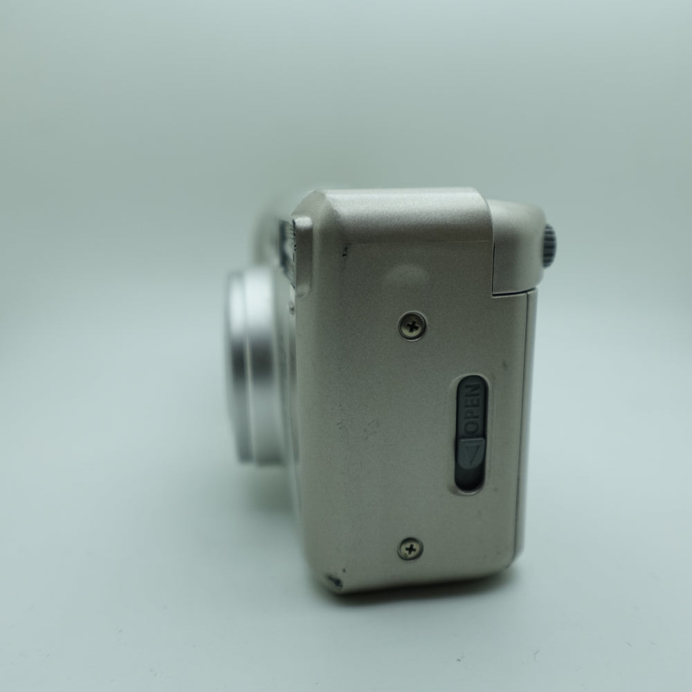 Used Canon Sure Shot Z130u 35mm Point and Shoot Camera | Silver | U8