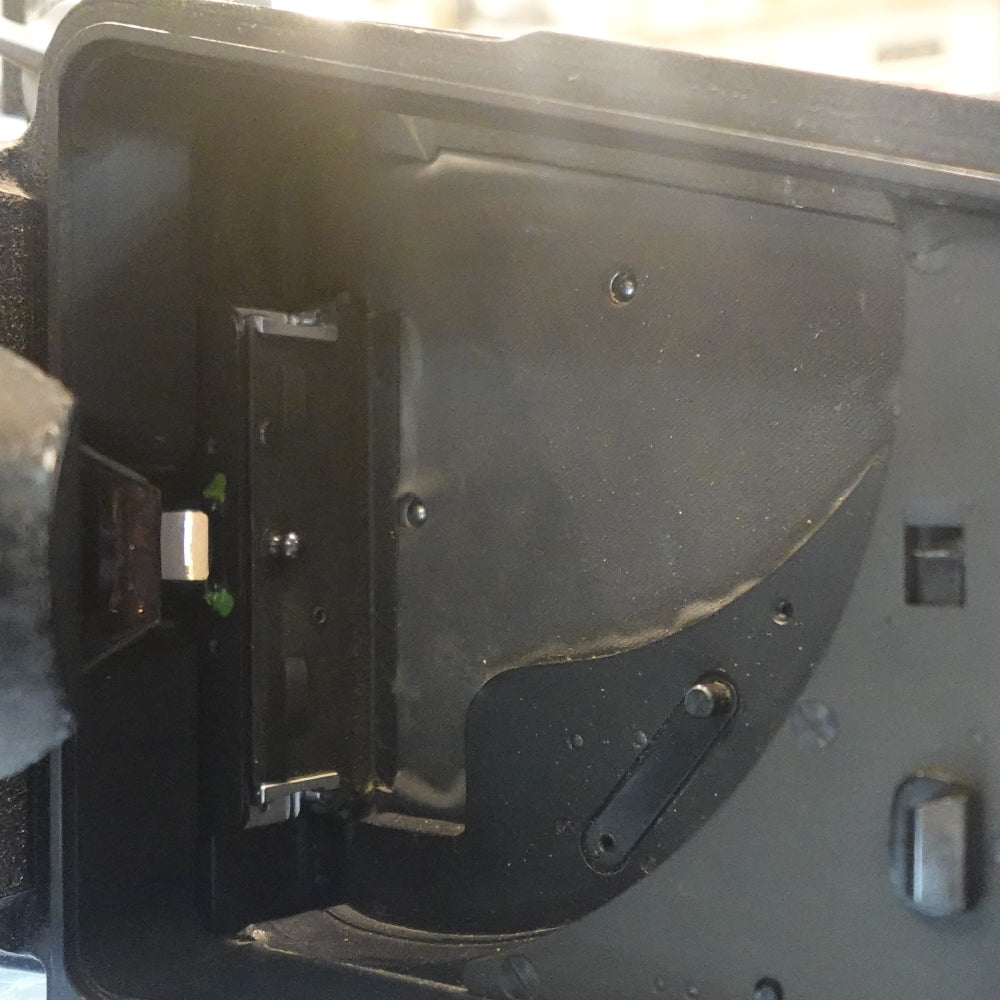 Used Arriflex 16M 16mm Cine Camera w/ 100ft Magazine & Motor | U8