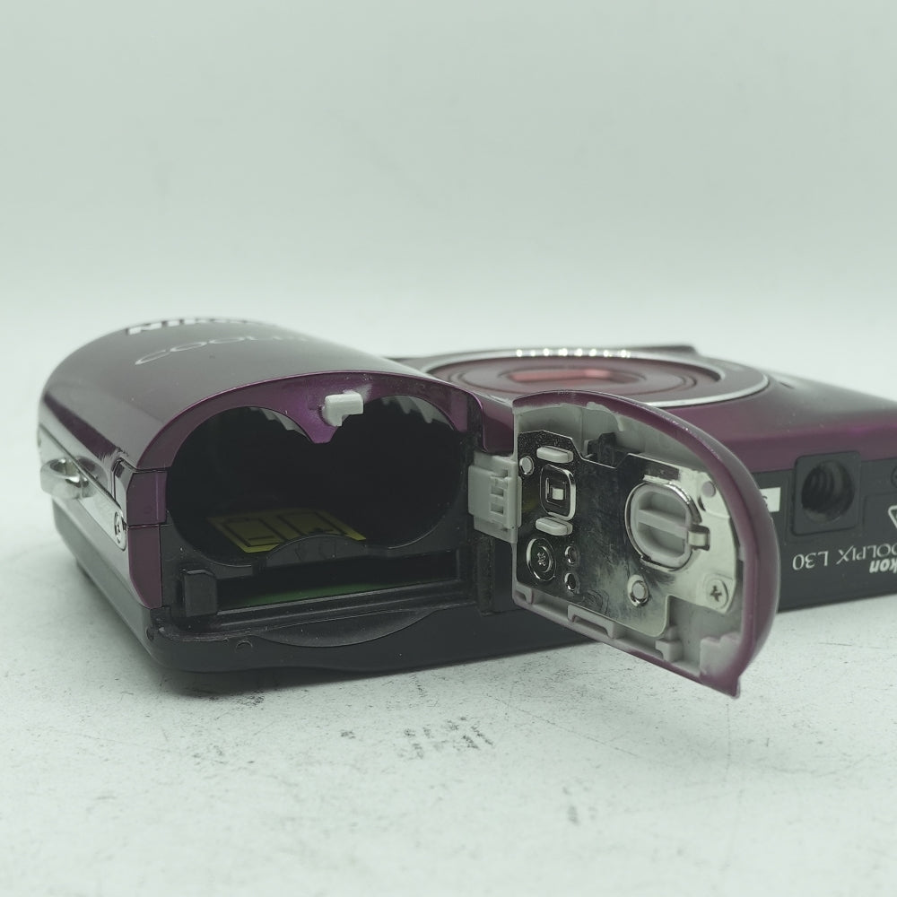 Used Nikon Coolpix L30 | Red | U8
