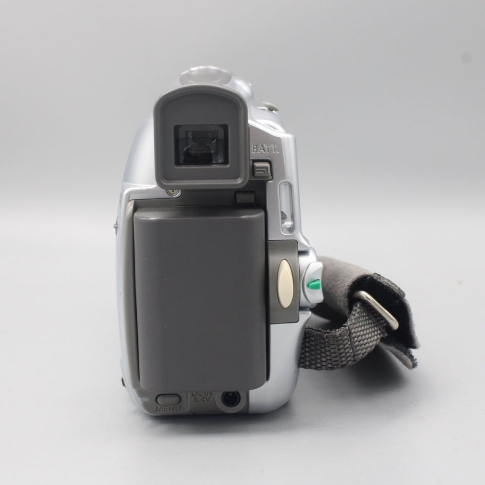 Used Canon ZR100 Mini DV Camcorder