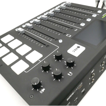 Rode RODECaster Pro Integrated Podcast Production Studio **USED VERY GOOD**