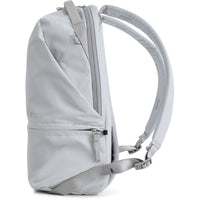 Urth Arkose 20L Backpack | Ash Gray