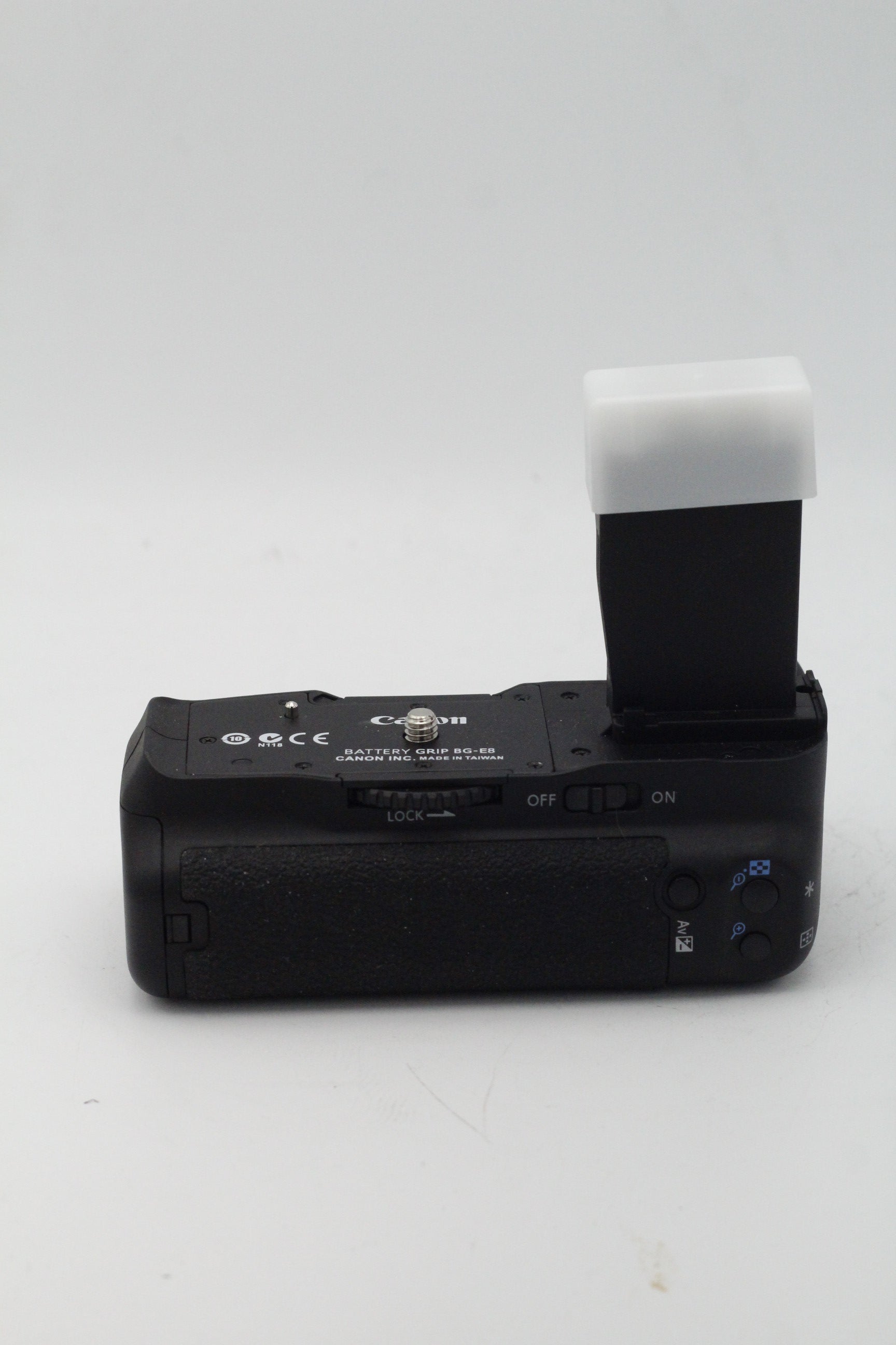 Used Canon Battery Grip BG-E8 for EOS - Used Very Good