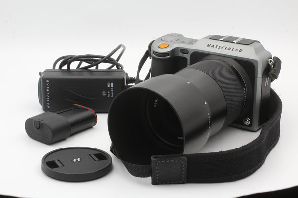 Used Hasselblad X1D with XCD 90mm f3.2, Hood, Caps, Extra Battery,Charger and Strap  Used like New