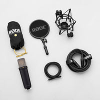 RODE NT1 5th Generation Large-Diaphragm Cardioid Condenser XLR/USB Microphone | Black