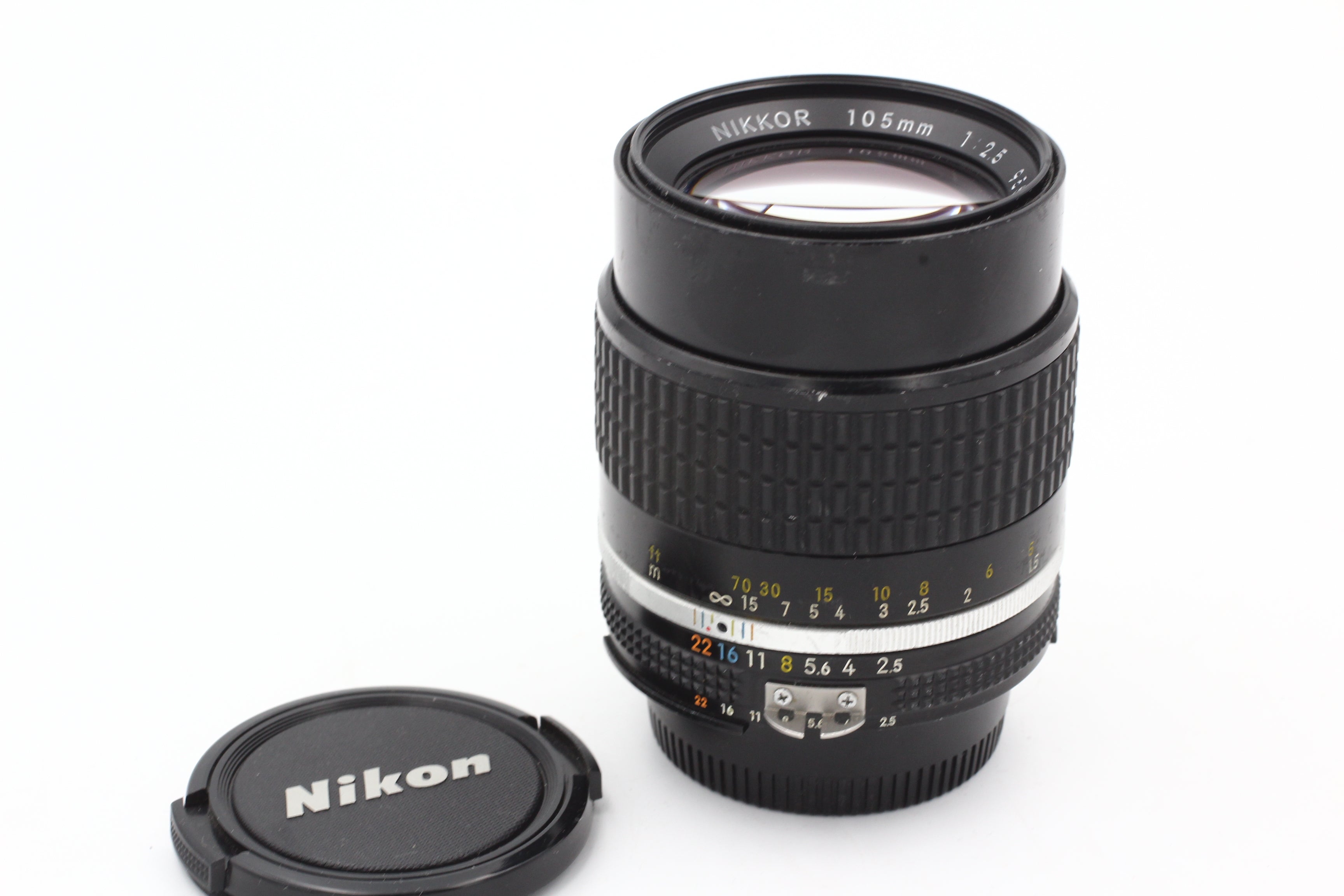 Used Nikon Nikkor 105mm f/2.5 AIS - Used Very Good