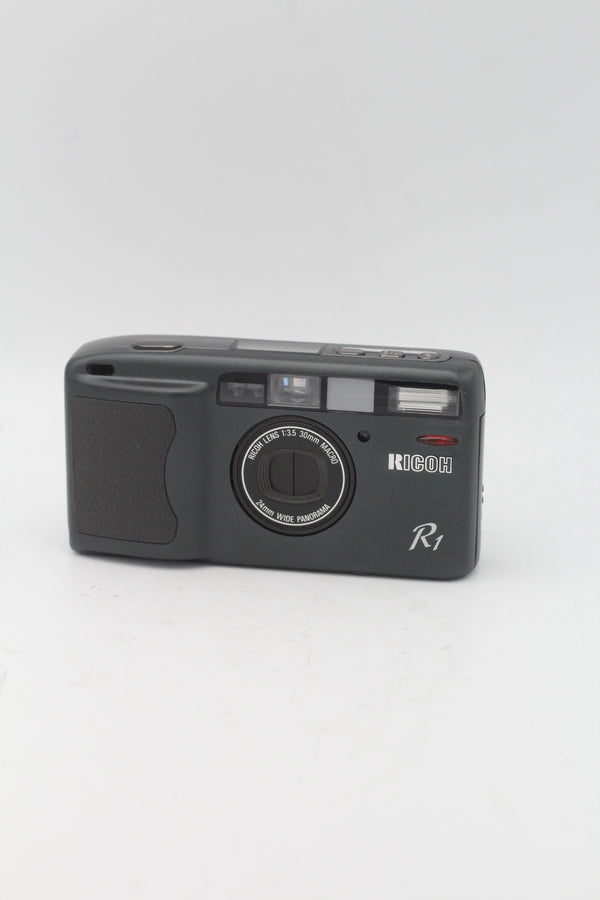Used Ricoh R1 F3.5 30MM Macro (LCD Screeen Not Working) - Used Very Good