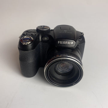 Used Fuji FinePix S1800 Black - Used Very Good